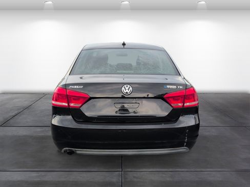 Used 2015 Volkswagen Passat 1.8T S FWD image 7