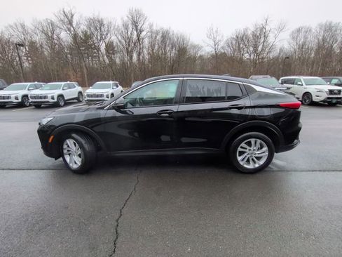 Used 2024 Buick Envista Preferred w/ Convenience I Package image 2