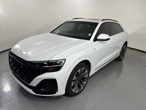 Used 2025 Audi Q8 Premium Plus w/ Premium Plus Package image 32
