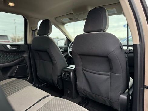 Certified 2020 Ford Escape SE image 22
