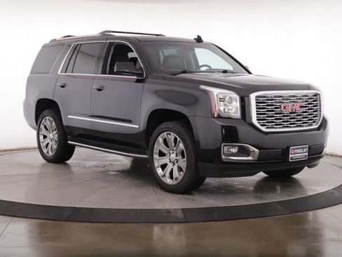Used 2018 GMC Yukon Denali w/ Open Road Package AWD/4WD image 2