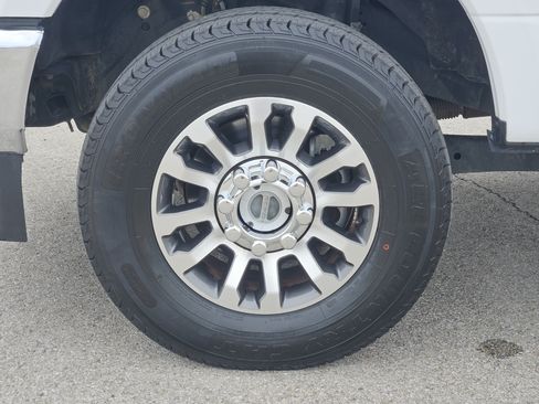 Used 2022 Ford F250 Lariat w/ Lariat Value Package AWD/4WD image 10