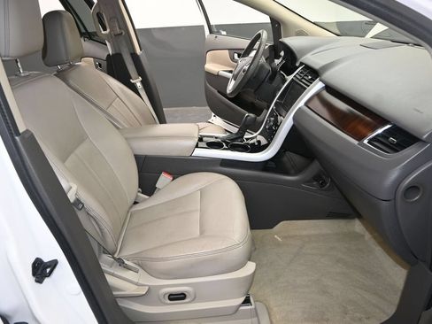 Used 2011 Ford Edge Limited w/ 302A Rapid Spec Order Code FWD image 23