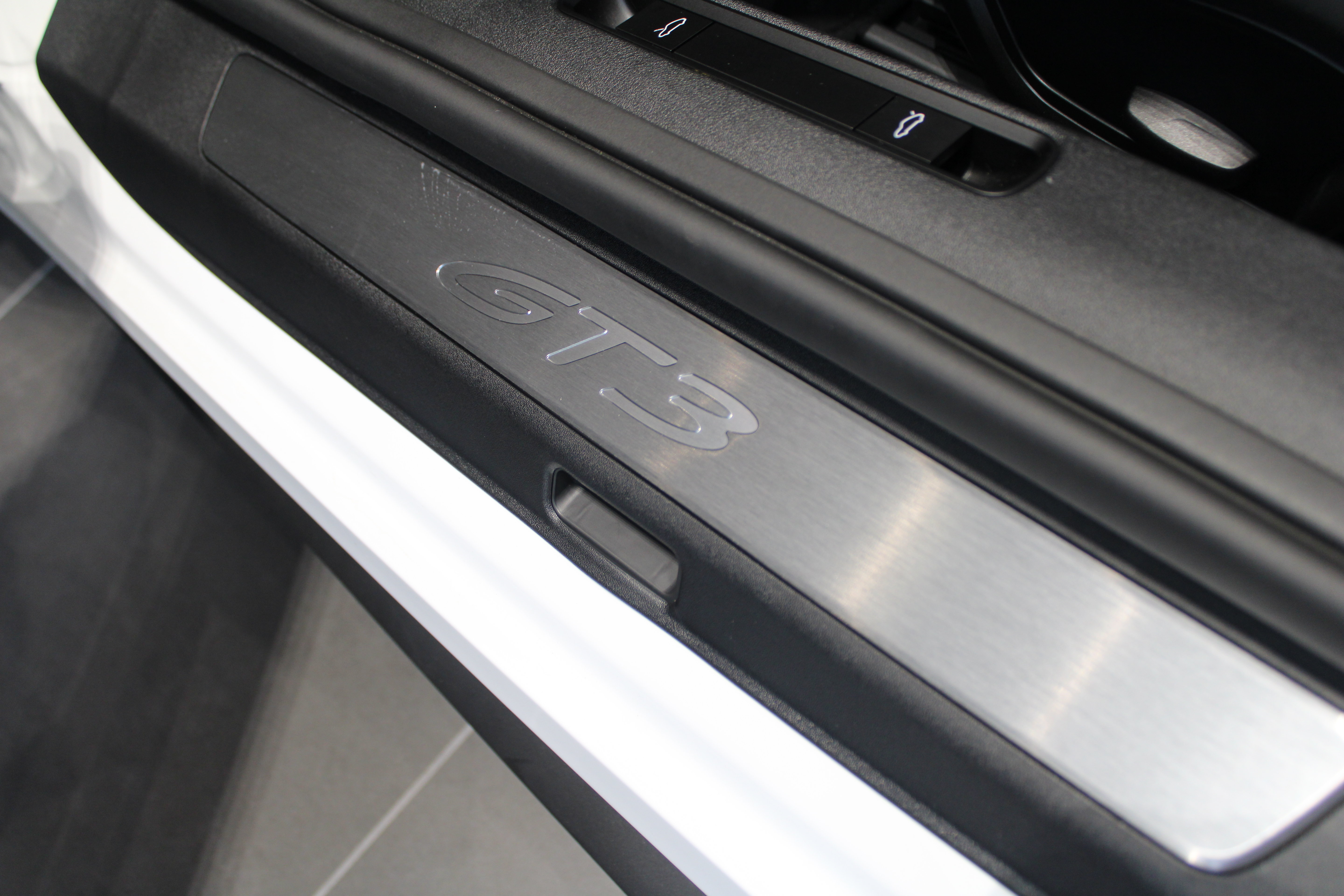 Used 2026 Porsche 911 GT3 RWD image 19