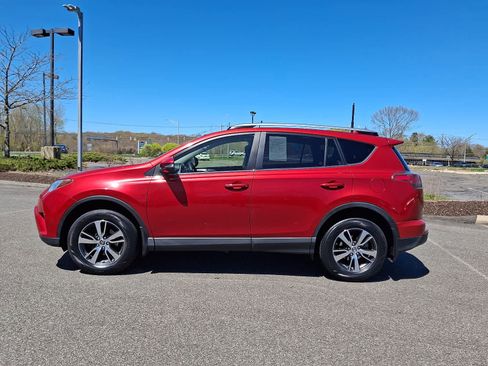 Certified 2017 Toyota RAV4 XLE AWD/4WD image 8