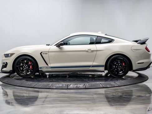 Used 2020 Ford Mustang Shelby GT350R w/ GT350R Equipment Group 920A RWD image 8