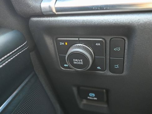 Used 2025 Ford Expedition Max Platinum AWD/4WD image 38