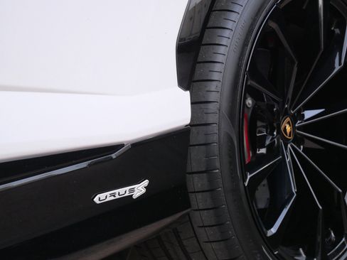 Used 2023 Lamborghini Urus S image 16