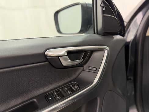 Used 2012 Volvo XC60 3.2 AWD/4WD image 12