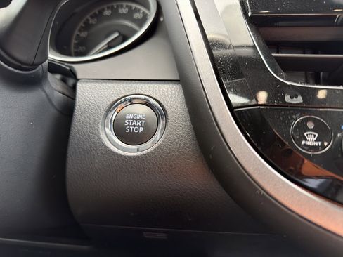 Used 2023 Toyota Camry XLE image 19