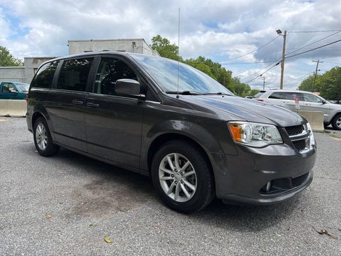 Used 2019 Dodge Grand Caravan SXT FWD image 8