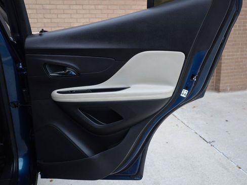 Used 2019 Buick Encore Preferred FWD image 19