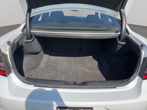 Used 2022 Dodge Charger SXT RWD image 25