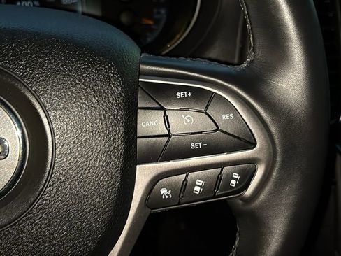 Used 2018 Jeep Grand Cherokee High Altitude image 17