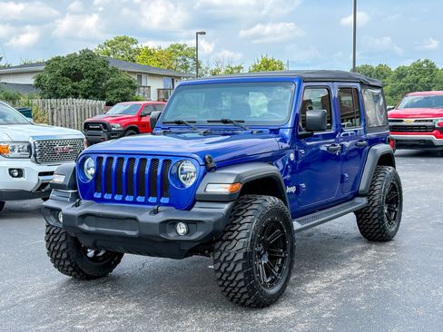 Used 2019 Jeep Wrangler Unlimited Sport AWD/4WD image 5