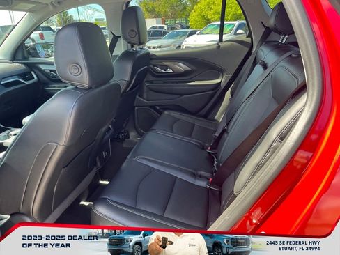 Used 2023 GMC Terrain SLT w/ Tech Package FWD image 11