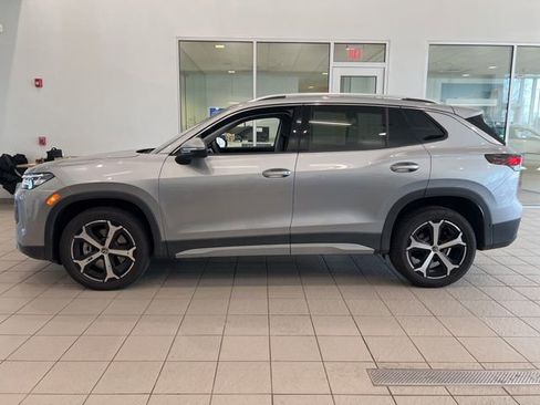 Certified 2025 Volkswagen Tiguan SE AWD/4WD image 5