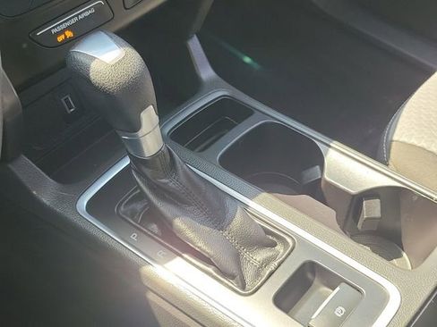 Used 2017 Ford Escape SE AWD/4WD image 20