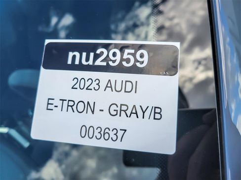 Used 2023 Audi e-tron GT Premium Plus image 25