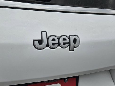 New 2025 Jeep Grand Cherokee L Limited w/ Luxury Tech Group II RWD image 40