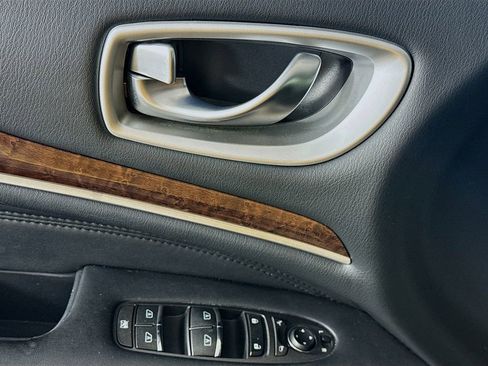 Used 2013 INFINITI JX35 w/ Premium Pkg image 23