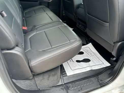 Used 2020 Chevrolet Silverado 1500 LTZ AWD/4WD image 11