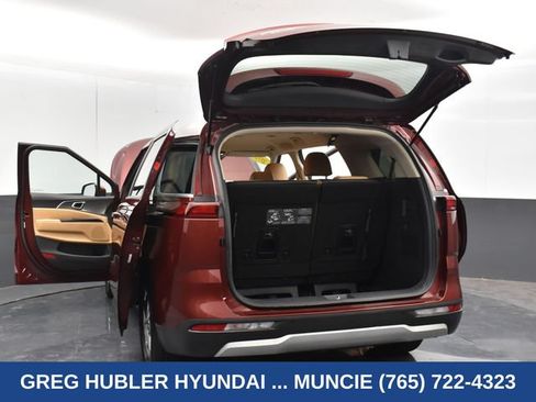 Used 2023 Kia Carnival LX FWD image 41