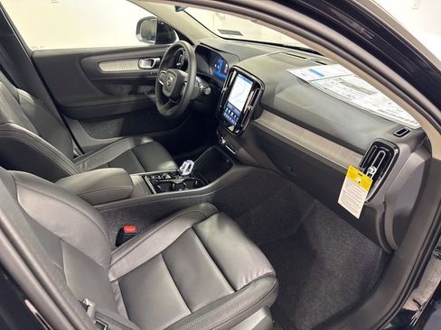 New 2026 Volvo XC40 B5 Plus w/ Climate Package AWD/4WD image 27