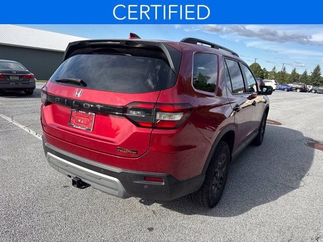 Used 2025 Honda Pilot TrailSport image 3