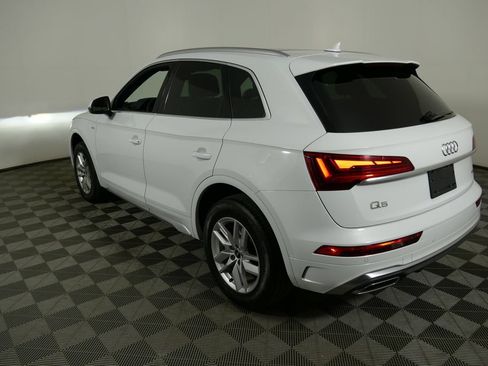 Used 2023 Audi Q5 2.0T Premium w/ Convenience Package AWD/4WD image 5