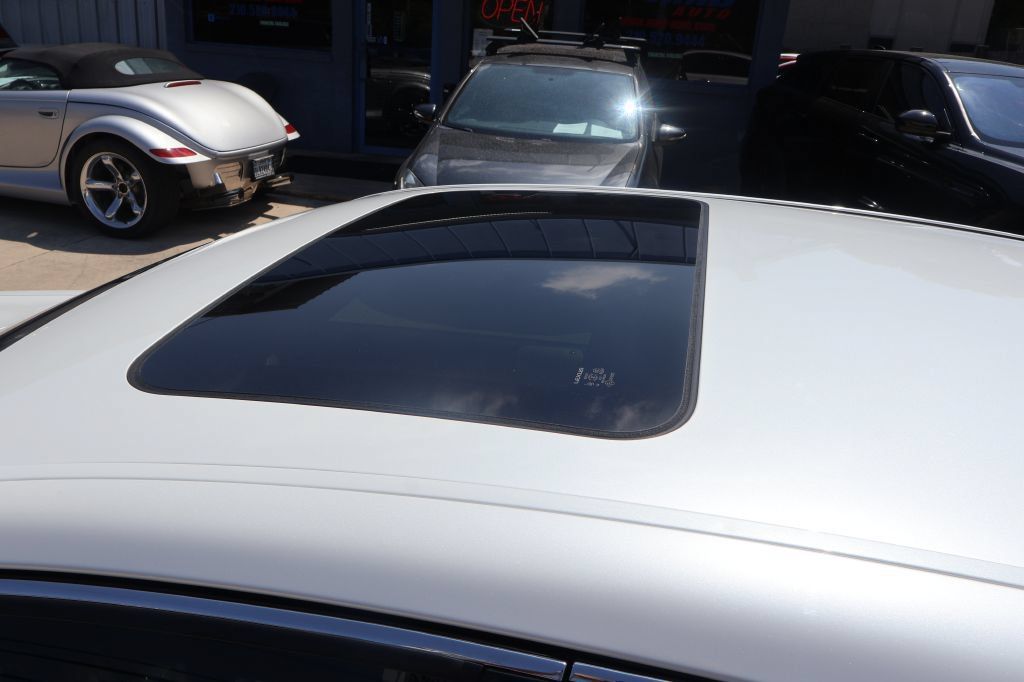 Used 2013 Lexus LS 460 w/ Comfort Pkg RWD image 26