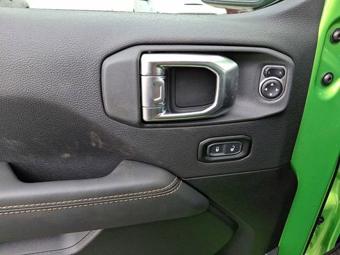 New 2025 Jeep Wrangler Unlimited Rubicon 392 image 9