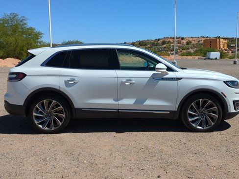 Used 2020 Lincoln Nautilus Reserve w/ Equipment Group 202A AWD/4WD image 2