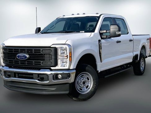 New 2026 Ford F250 XL w/ XL Chrome Package AWD/4WD image 2