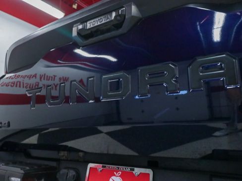Used 2022 Toyota Tundra SR5 AWD/4WD image 25