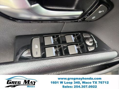 Used 2017 Land Rover Range Rover Evoque SE Premium image 25