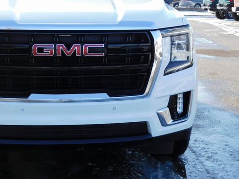 Used 2024 GMC Yukon SLE image 9