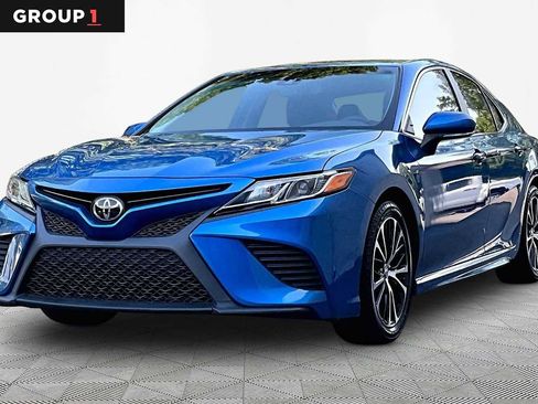 Used 2018 Toyota Camry SE w/ Audio Package FWD image 1