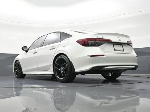 Used 2025 Honda Civic Sport image 25