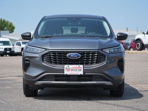 Used 2023 Ford Escape Active w/ Tech Pack #1 AWD/4WD image 9