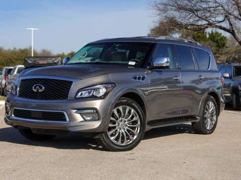 Used 2017 INFINITI QX80 4WD w/ Deluxe Technology Package image 2