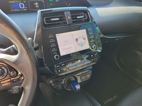 Used 2020 Toyota Prius LE w/ Carpet Mat Package image 23