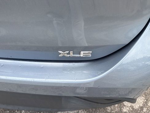 Used 2020 Toyota Highlander XLE FWD image 5