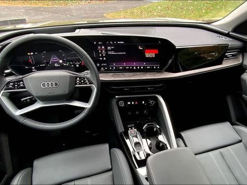 New 2025 Audi Q5 Premium Plus image 5