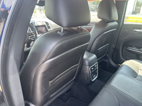 New 2023 Chrysler 300 Touring L w/ Popular Equipment Group image 19