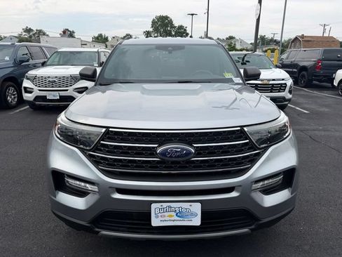 Used 2020 Ford Explorer XLT w/ Equipment Group 202A AWD/4WD image 2