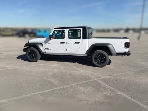 New 2026 Jeep Gladiator Sport image 7