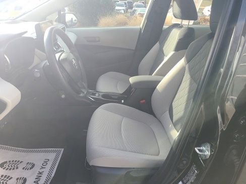 Used 2022 Toyota Corolla LE image 16