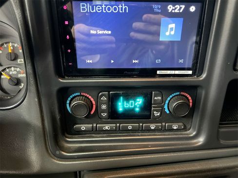 Used 2006 GMC Sierra 3500 SLT w/ Heavy-Duty Power Package image 13