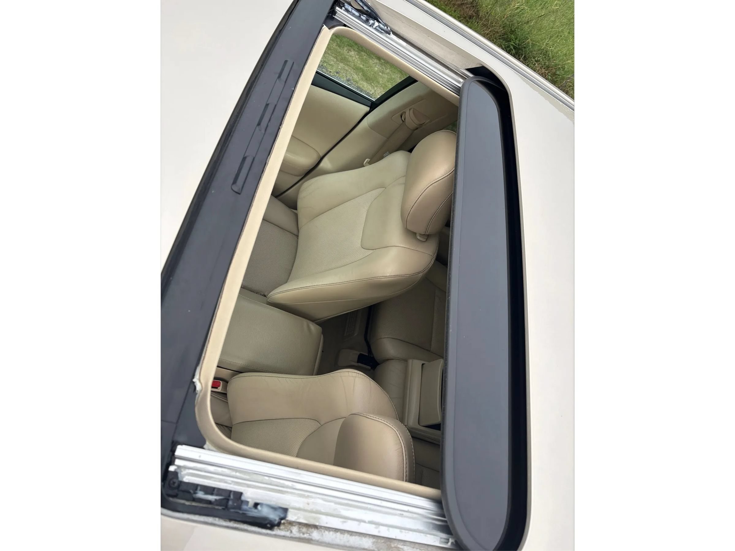 Used 2015 Lexus RX 450h FWD image 34